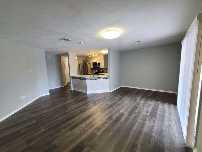 Foto del edificio - 2 Bed, 1 Bath Condo at Stoney Creek