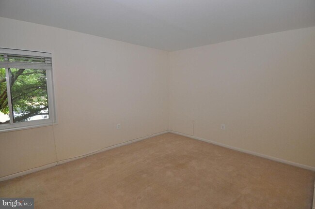 Building Photo - 1432 Northgate Square