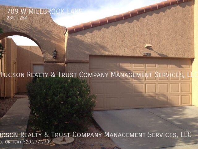 Primary Photo - Gem of a Townhouse! Great Location!