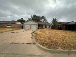 Building Photo - 910 Craig Dr