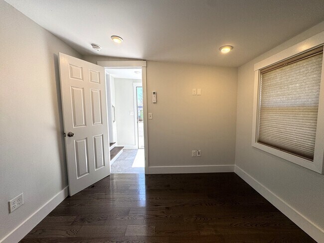 Foto del edificio - 142 Main St