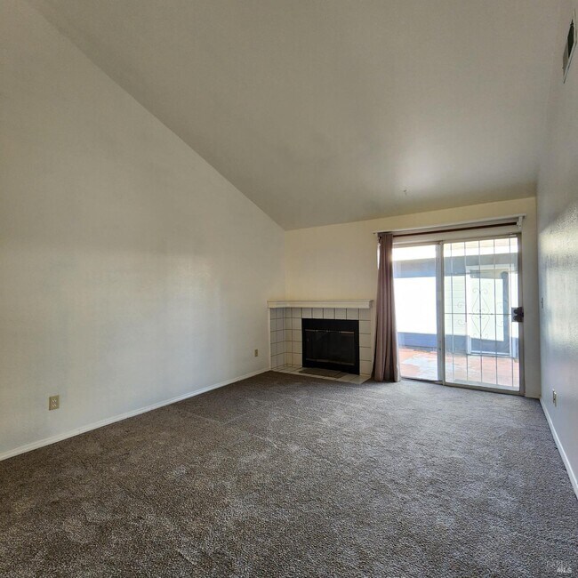 Building Photo - 107 Cambridge Dr