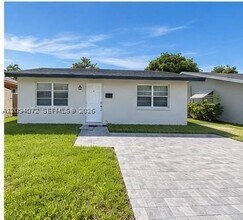 Building Photo - 5712 NW 48th Terrace
