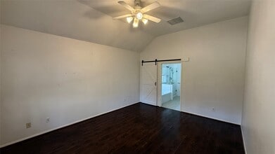 Building Photo - 18410 Green Cypress Ct