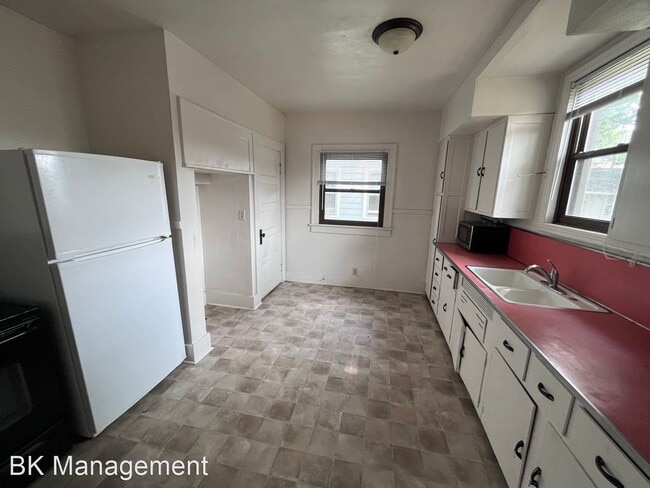 Building Photo - 3 br, 1 bath House - 520 Hayes Street