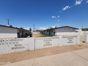 Building Photo - 2140 W Heatherbrae Dr