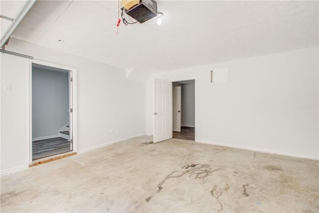 Foto del edificio - 2470 Stonegate Dr