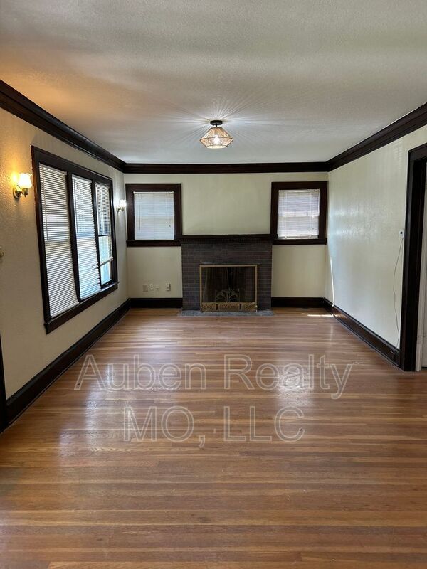 Building Photo - 5514 Harrison St