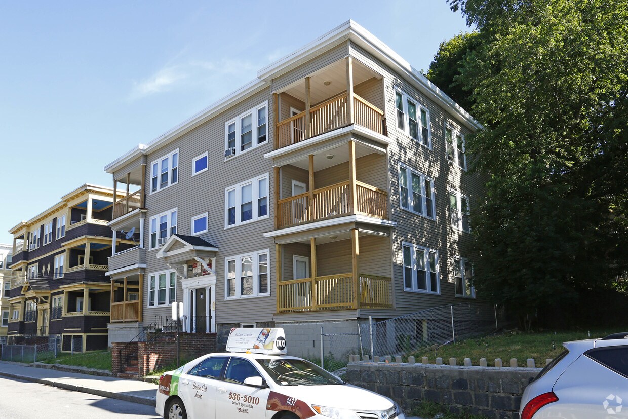 35 Hiawatha Rd, Mattapan, MA 02126 Apartments in Mattapan, MA