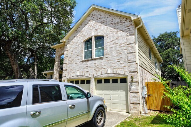 Foto del edificio - Spacious 3-Bedroom Home in Jonas Woods wit...