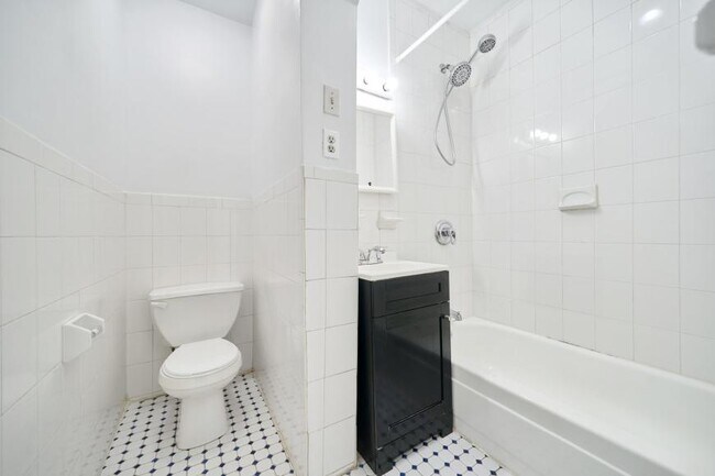Foto del edificio - 1 bedroom in NEW YORK NY 10018