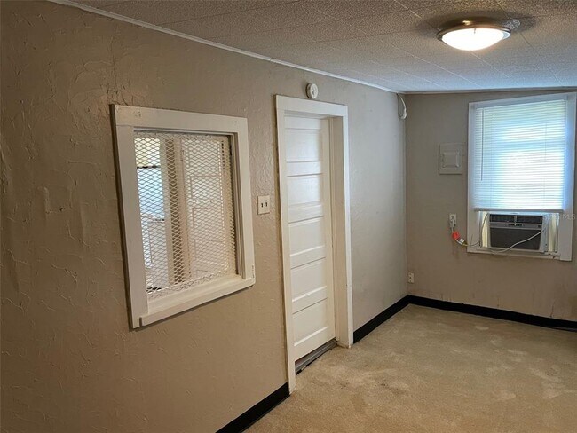 Foto del edificio - 1648 27th Ave N