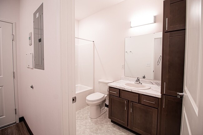 Interior Photo - The View on University Apartments