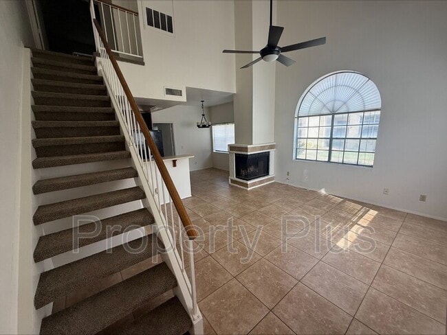 Building Photo - 3930 W Monterey St