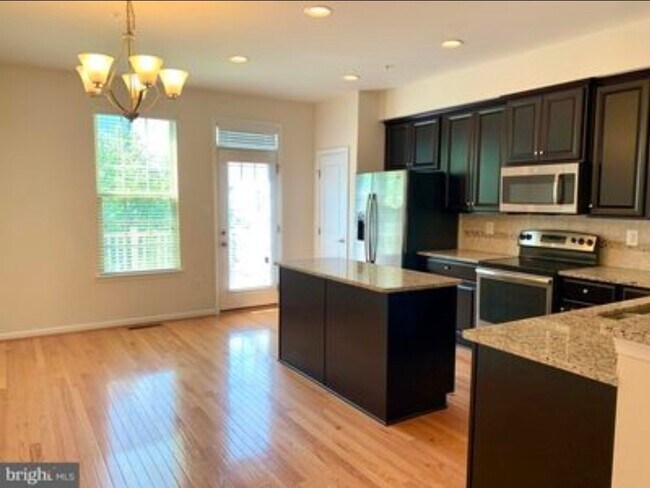 Foto del edificio - 7218 Winding Hills Dr