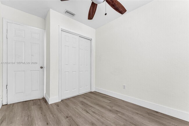 Foto del edificio - 2856 NW 14th St