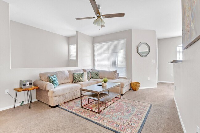Foto del edificio - South Las Vegas Full Furnished Condo