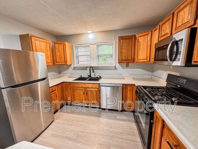 Foto del edificio - 11825 Roberts St