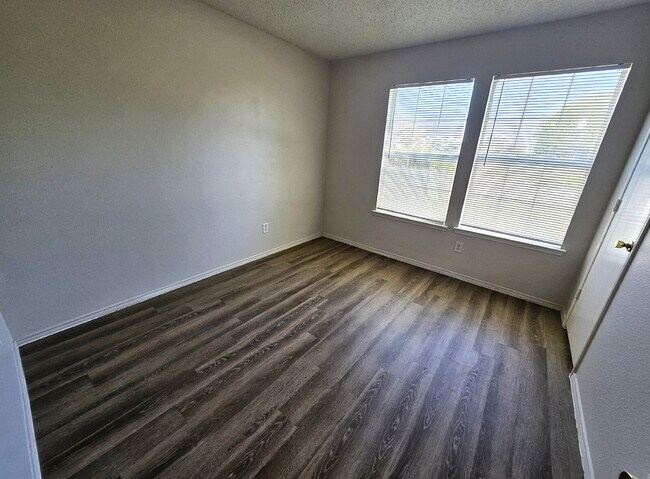 Foto del edificio - Single story 3 bedroom, 2 bathroom house- ...