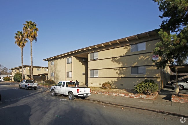 Building Photo - Lampasas Villa