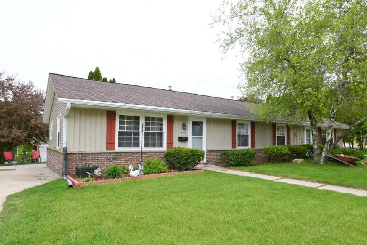 Foto principal - 1117-1119 Green Tree Rd.