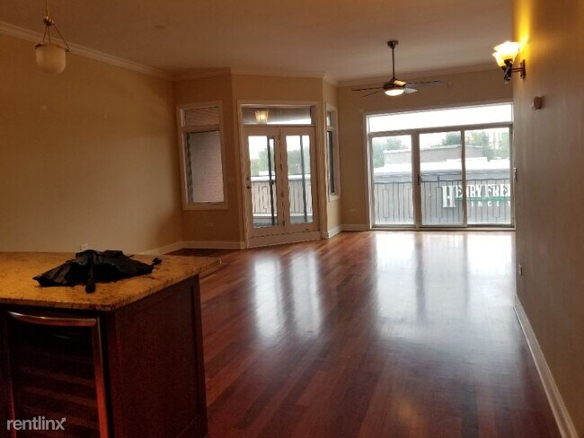 Foto del edificio - 3110 W Belmont Ave