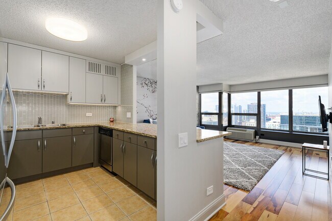 Foto del edificio - 30 E Huron St