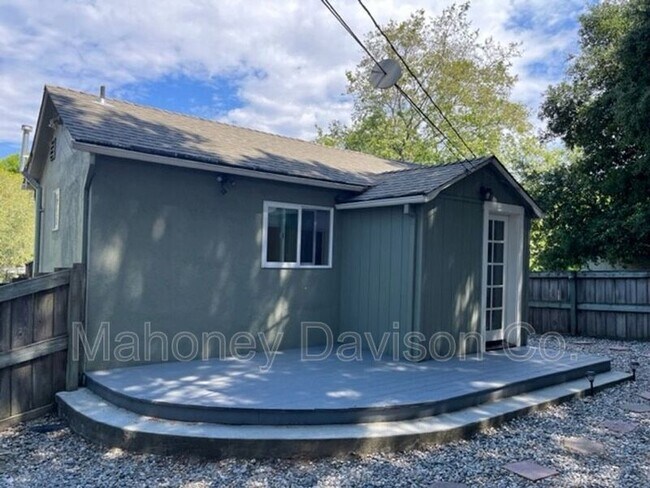 Foto del edificio - 5702 Hatchery Ct