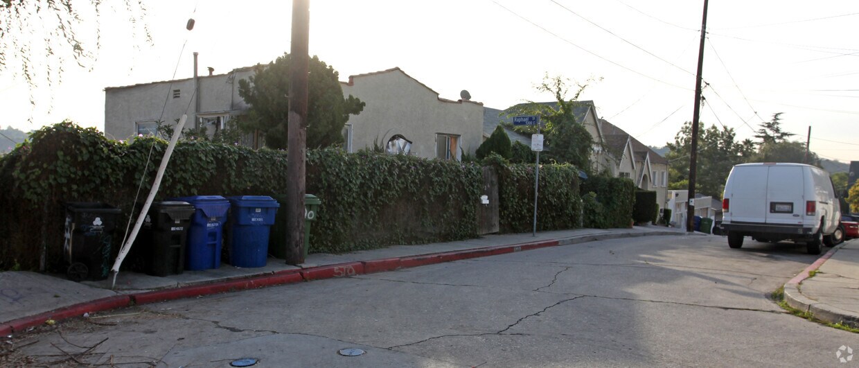 Foto del edificio - 620 Umbria St