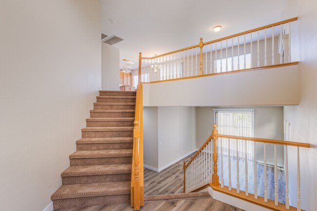 Foto del edificio - 9017 Picket Fence Ave