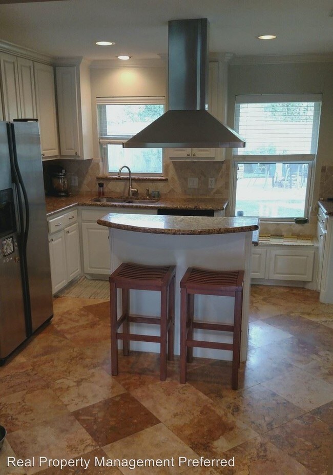 Foto del edificio - 1423 Thornton Rd