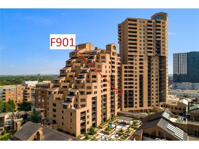 Building Photo - 110 1st Ave NE