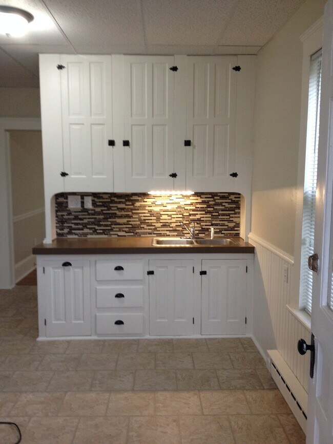 Foto del edificio - 144 E 5th St