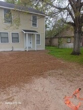 Building Photo - 312 S Pumphrey