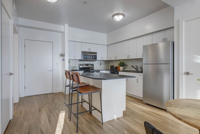 Metro at Fireclay apartments — community photo - Metro at Fireclay