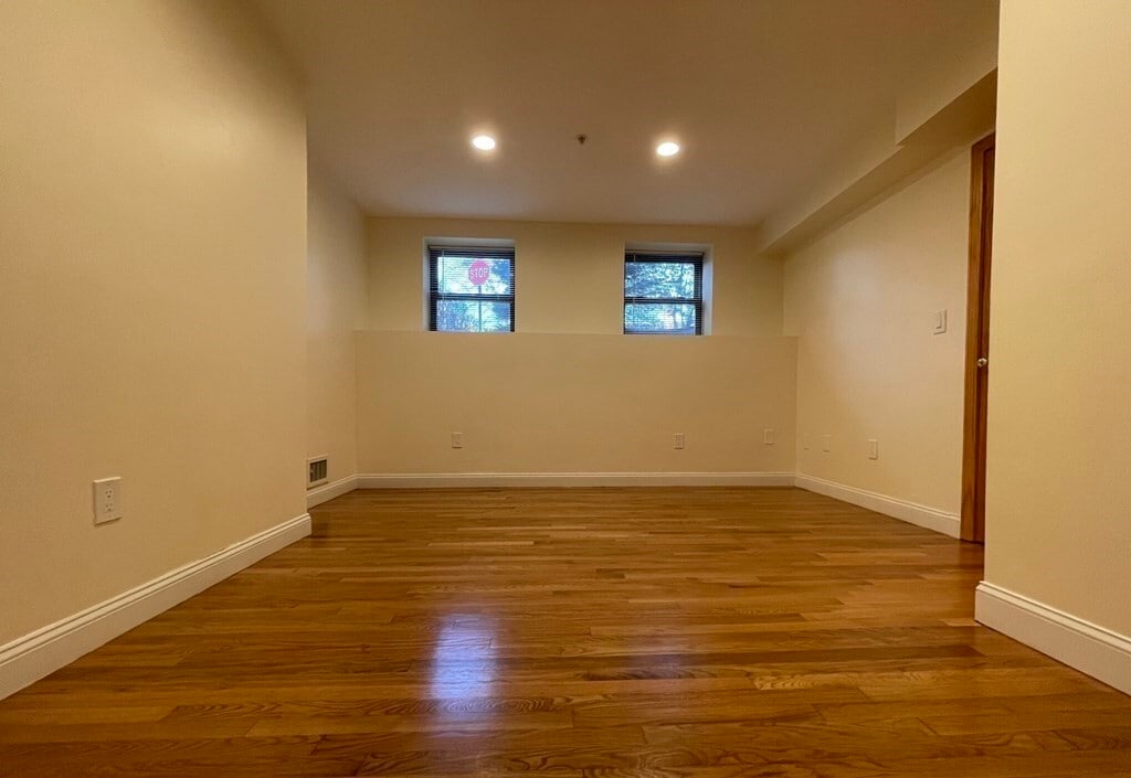 Building Photo - 1801 Beacon St