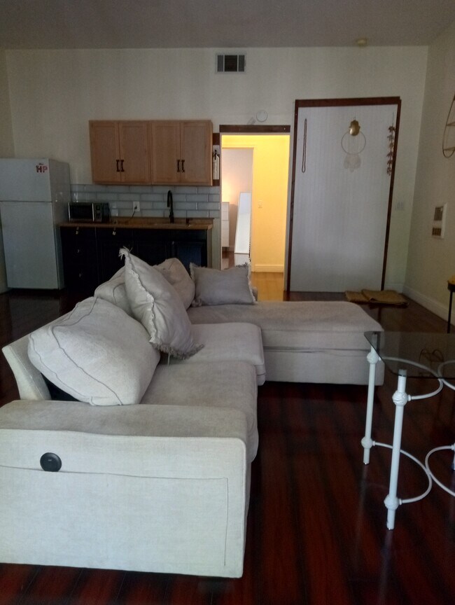 Foto del edificio - 1100 Park Ln