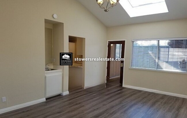 Building Photo - 5477 Tara Dr