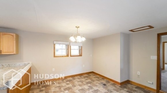 Building Photo - 9 Maple Ave