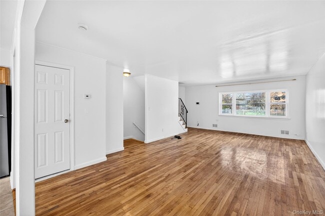 Building Photo - 2112 Lacombe Ave