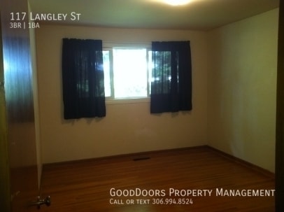 Building Photo - 117 Langley St