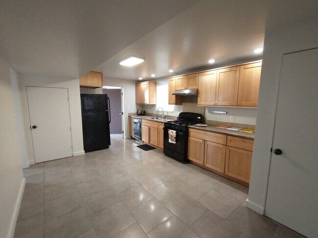Foto del edificio - 1037 Peralta St