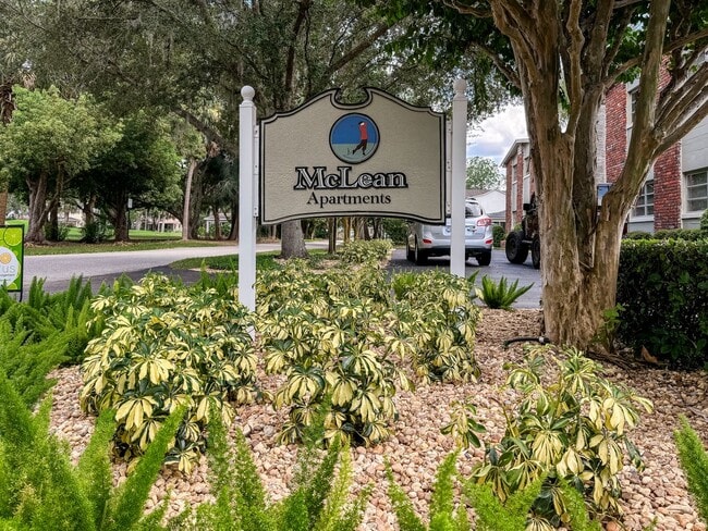 Building Photo - McLean Fairway 3034D