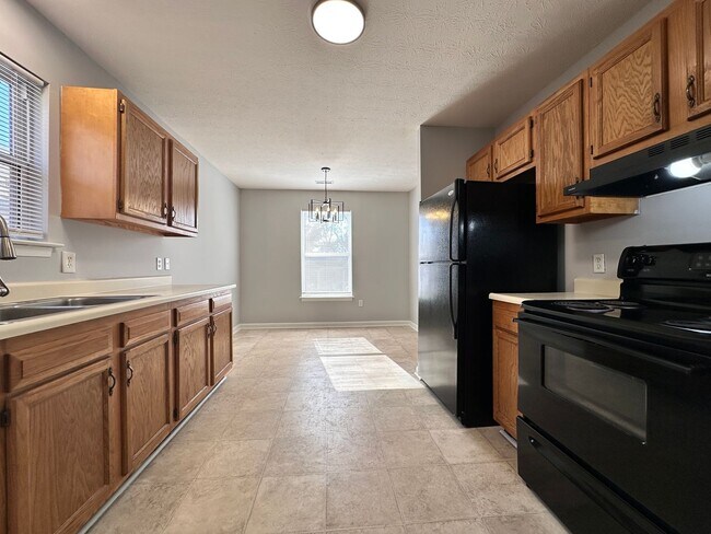 Foto del edificio - Three-Bedroom Ranch Close to Downtown