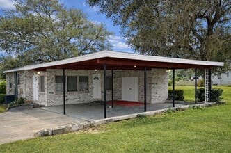 Building Photo - 118 E Pine St