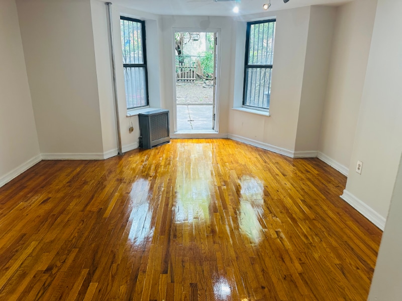 Photo - 15 E 126th St (New York, NY)