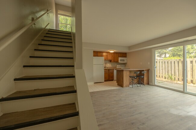Building Photo - 3543 Kenbrooke Ct