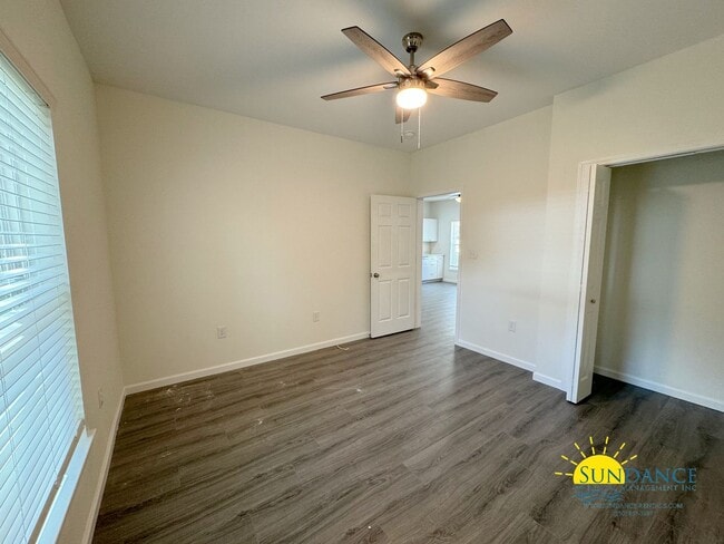Building Photo - Charming & Centrally Located Duplex 2BR in Fort Walton Beach!