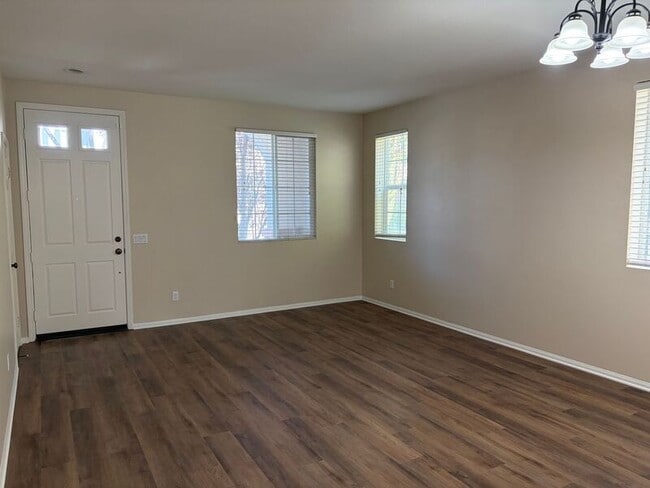 Building Photo - 40184 Annapolis Dr
