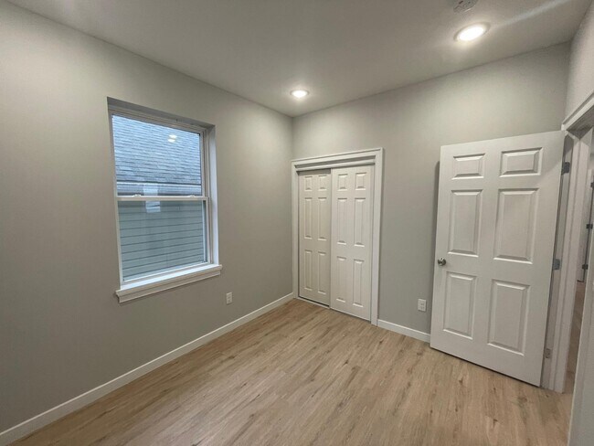 Bedroom - 221 16th Ave